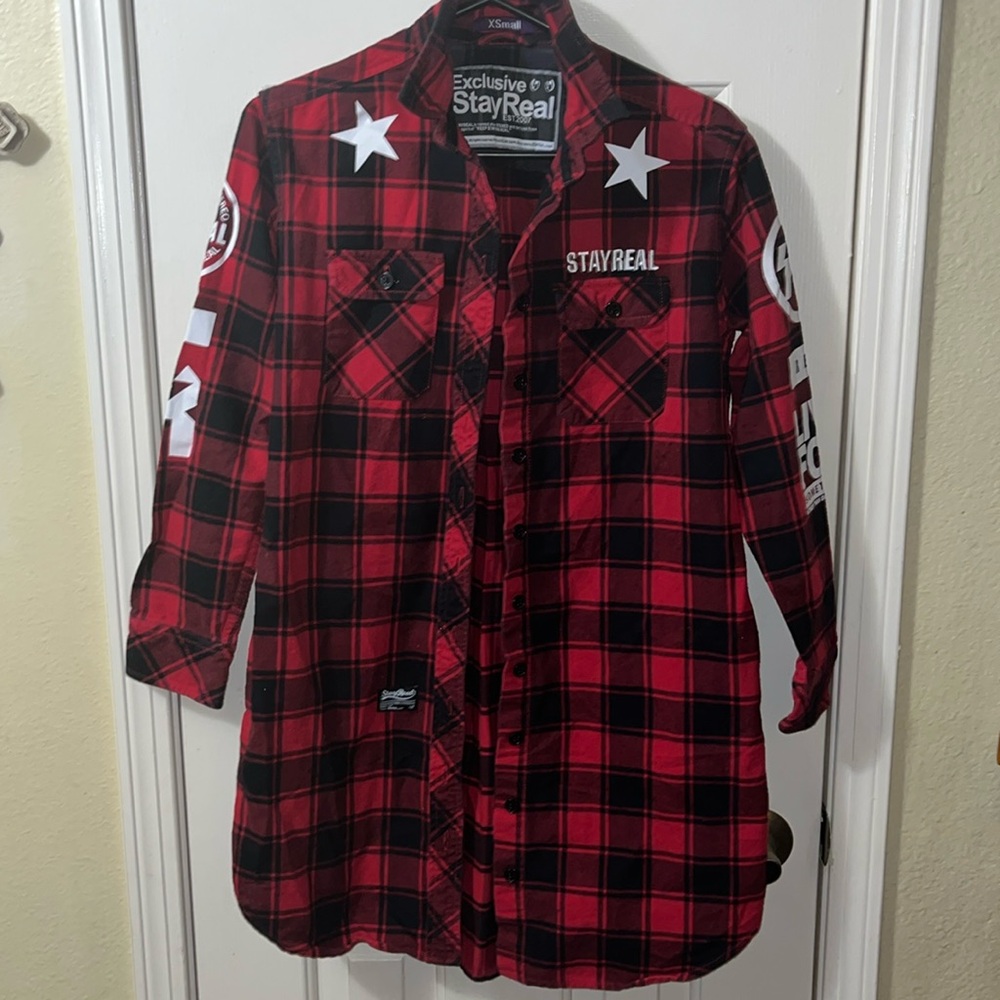 Red & Black Exclusive StayReal est 2007 Button-Up Long-Sleeve Shirt (XSmall)